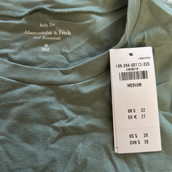Abercrombie and Fitch Women’s Baby Tee - Picture 2 of 3